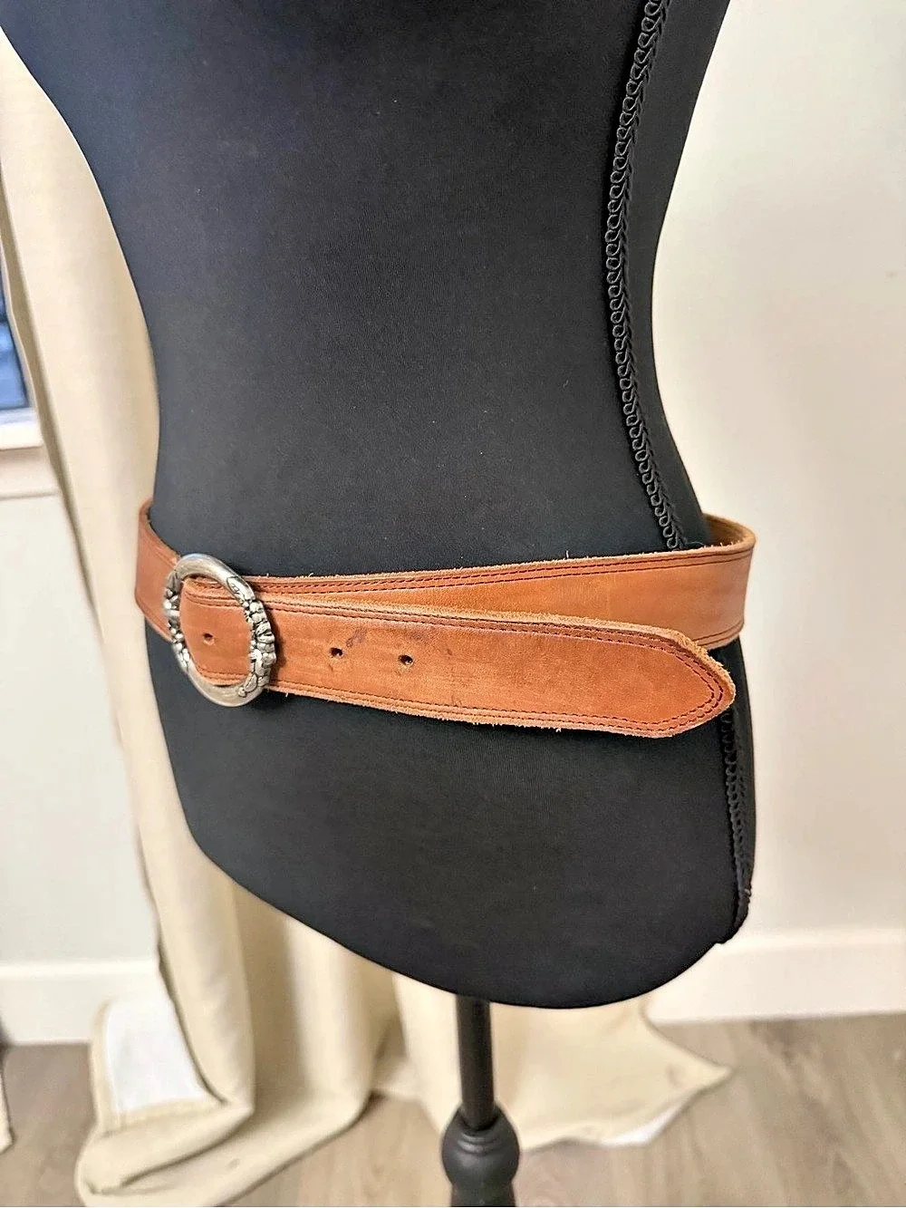 American Eagle Outfitters Genuine Leather Buckle Belt Brown Small